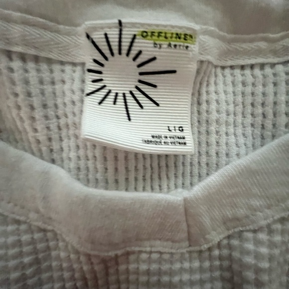 Aerie never worn cropped shirt - Picture 4 of 4